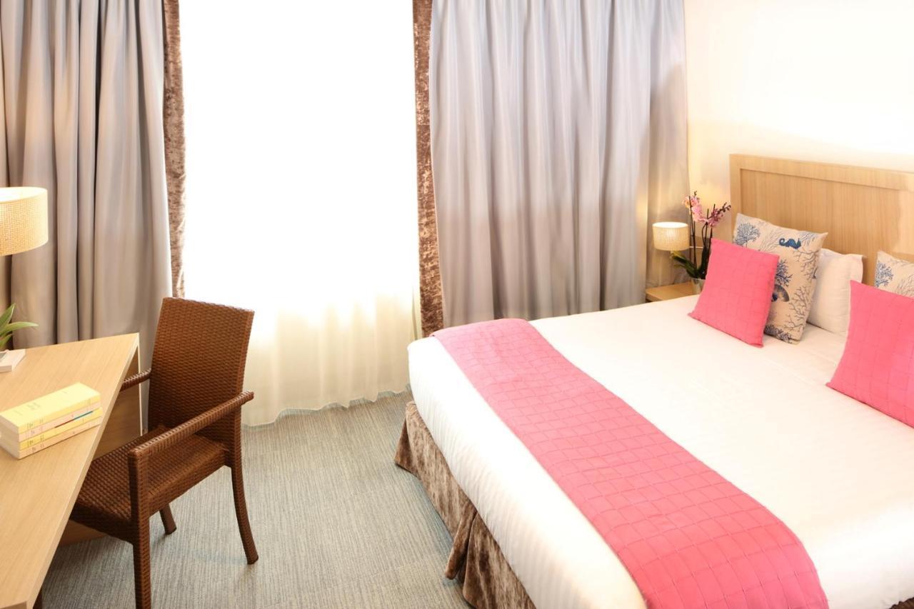 Trinite Hotel La Trinité-sur-Mer Esterno foto