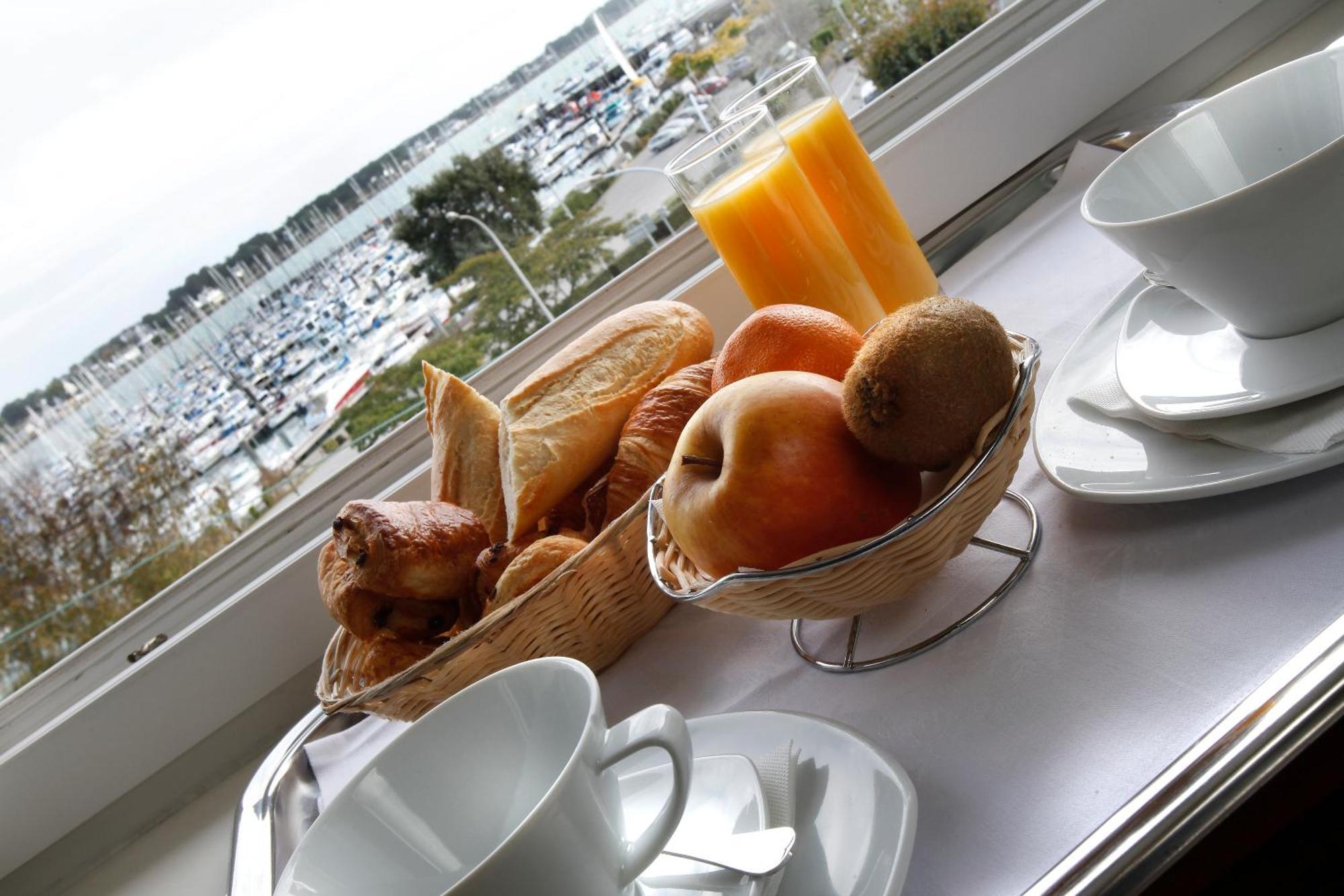 Trinite Hotel La Trinité-sur-Mer Esterno foto