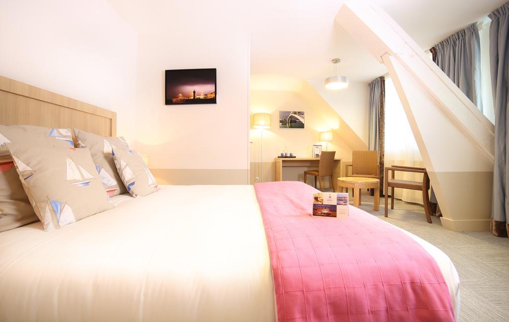 Trinite Hotel La Trinité-sur-Mer Esterno foto