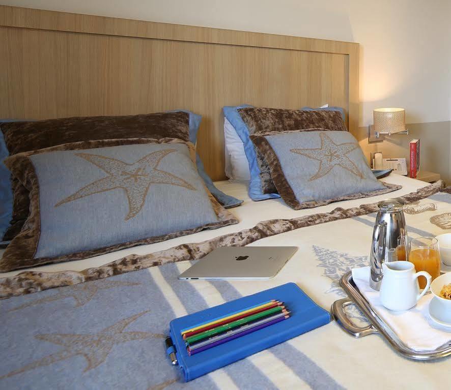 Trinite Hotel La Trinité-sur-Mer Esterno foto